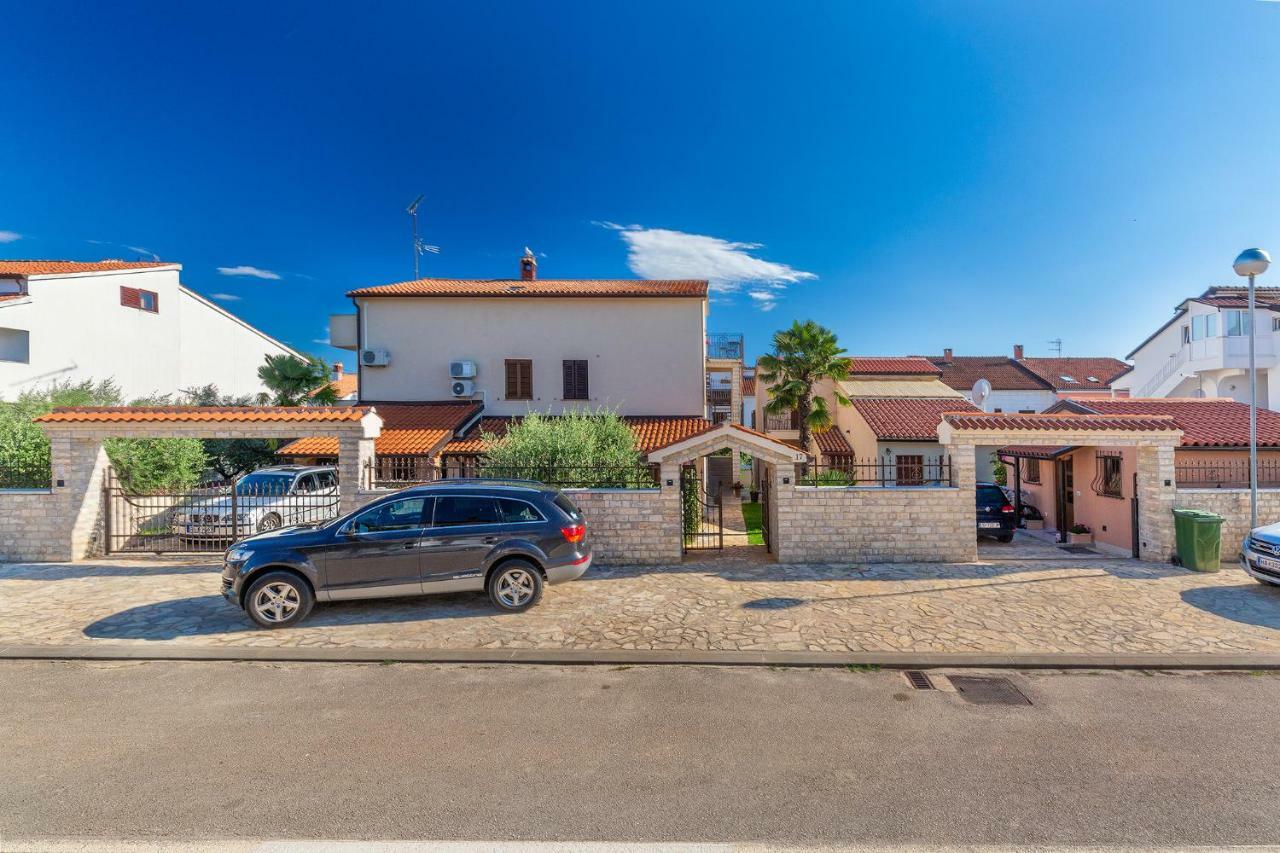 Appartamento House Nono Porec Esterno foto